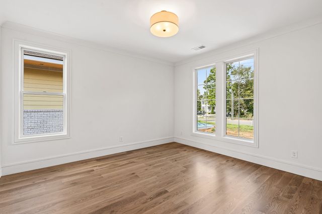 917 Kirkwood Ave, Nashville, TN 37204