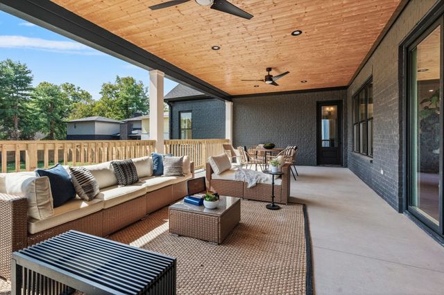 917 Kirkwood Ave, Nashville, TN 37204