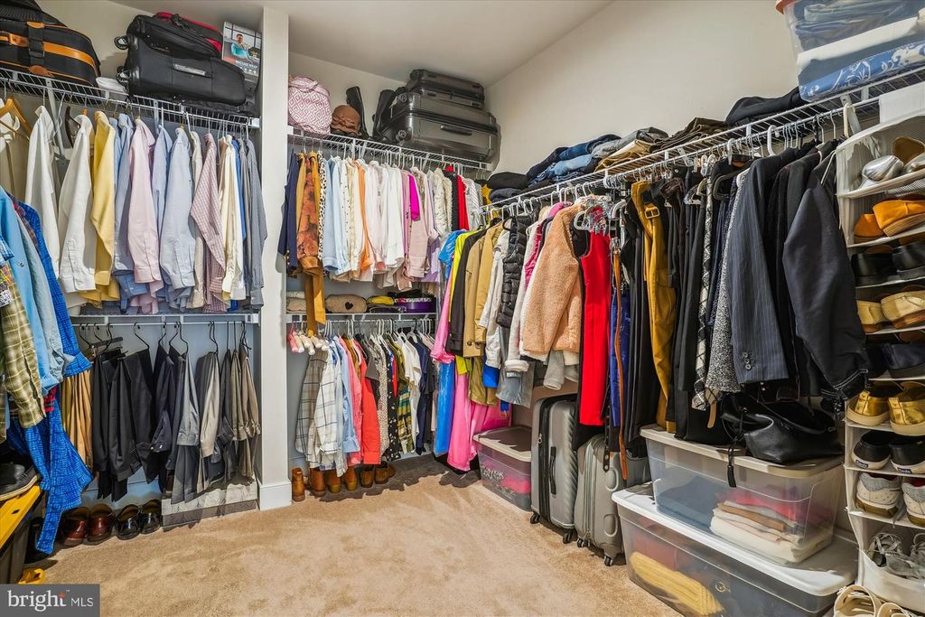 Image 18 of property listing at 102 SAINT IVES PL #209, National Harbor, MD 20745