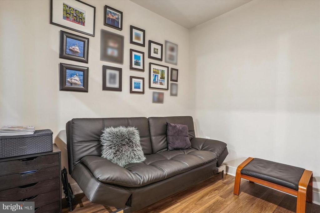 Image 21 of property listing at 102 SAINT IVES PL #209, National Harbor, MD 20745