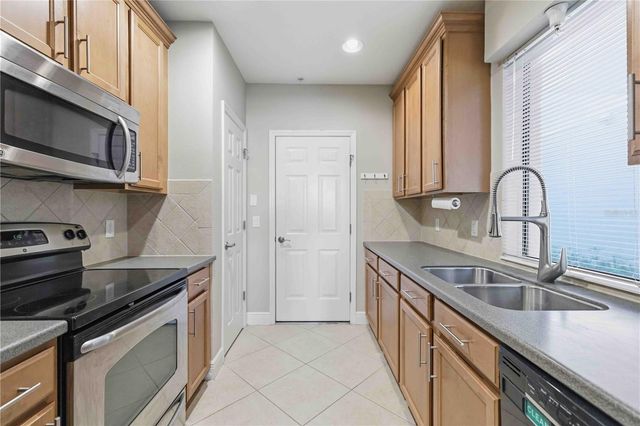 4226 OVERTURE CIRCLE, Bradenton, FL 34209