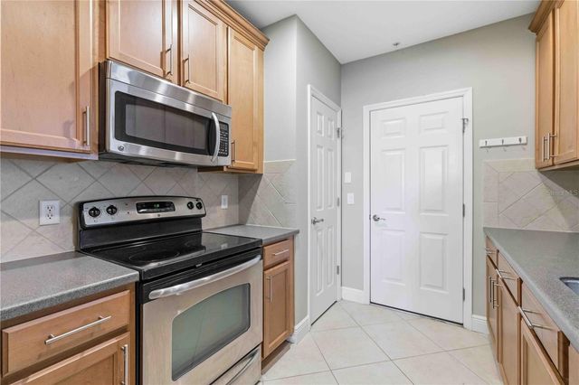 4226 OVERTURE CIRCLE, Bradenton, FL 34209