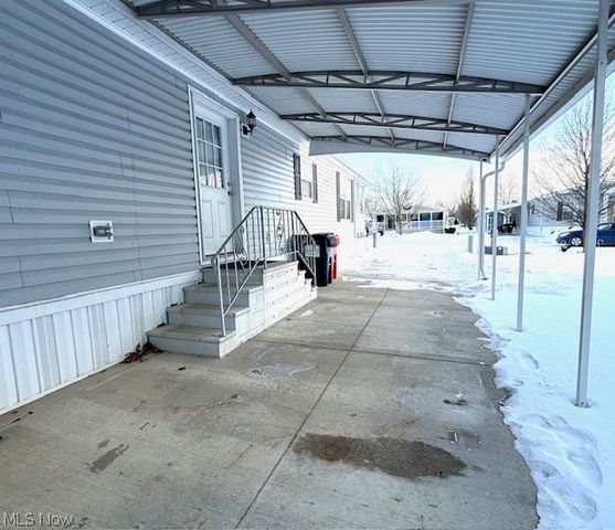 362 Pin Oak Circle, Elyria, OH 44035