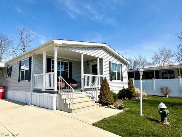 362 Pin Oak Circle, Elyria, OH 44035