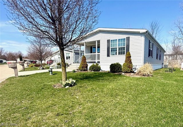 362 Pin Oak Circle, Elyria, OH 44035