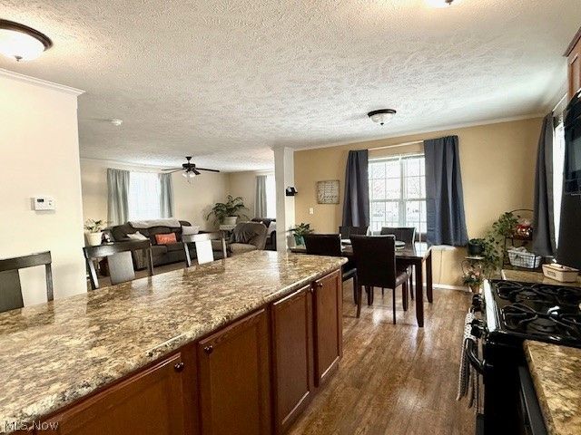 362 Pin Oak Circle, Elyria, OH 44035