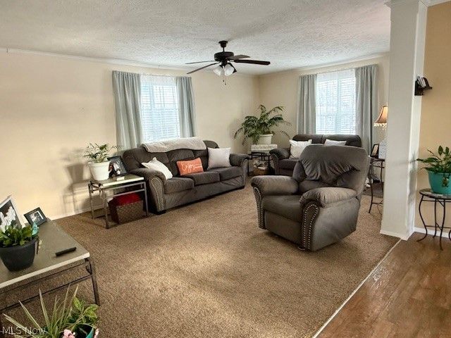 362 Pin Oak Circle, Elyria, OH 44035