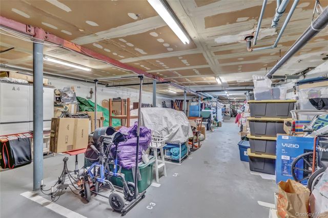 250 N Village C24, Rockville Centre, NY 11570