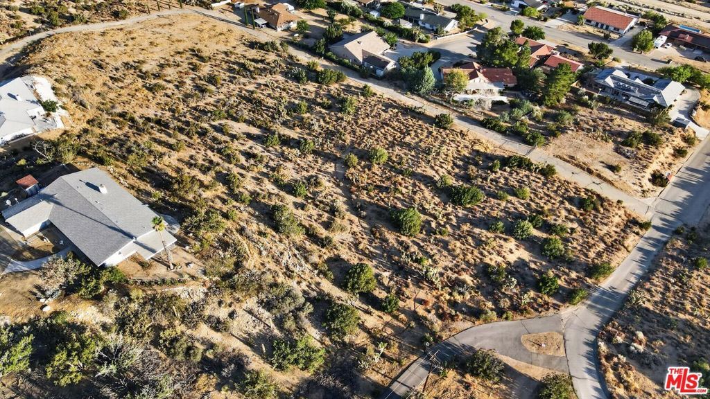 Image 6 of property listing at 0 Vac/vic Avenue Y-157, Llano, CA 93544