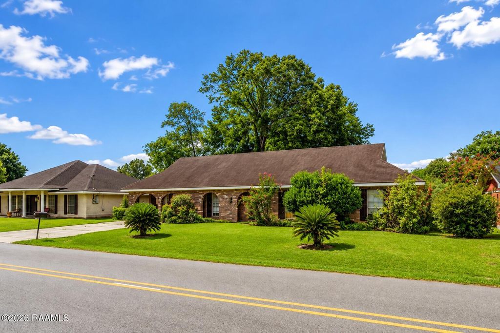 1123 W Gilman Road, Lafayette, LA 70501