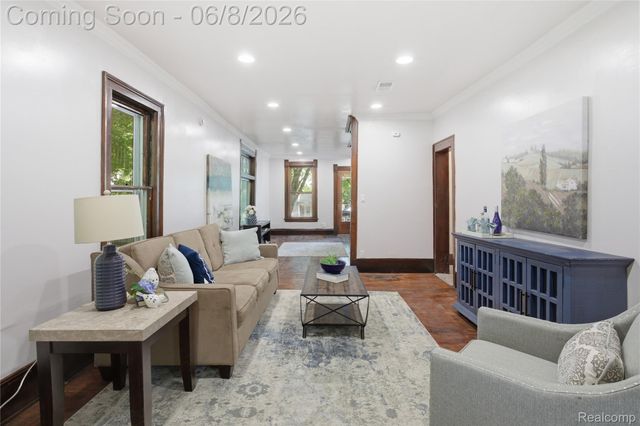 213 MAPLE Street, Ypsilanti, MI 48198