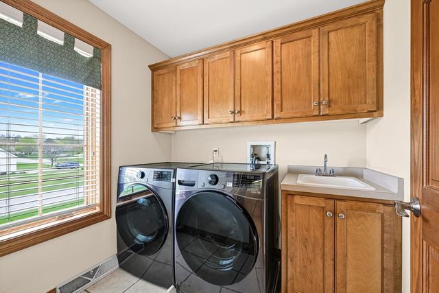 17155 Vanderbilt STREET, Brookfield, WI 53005