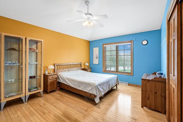 17155 Vanderbilt STREET, Brookfield, WI 53005