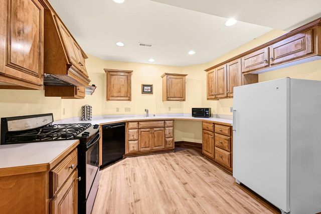 17155 Vanderbilt STREET, Brookfield, WI 53005