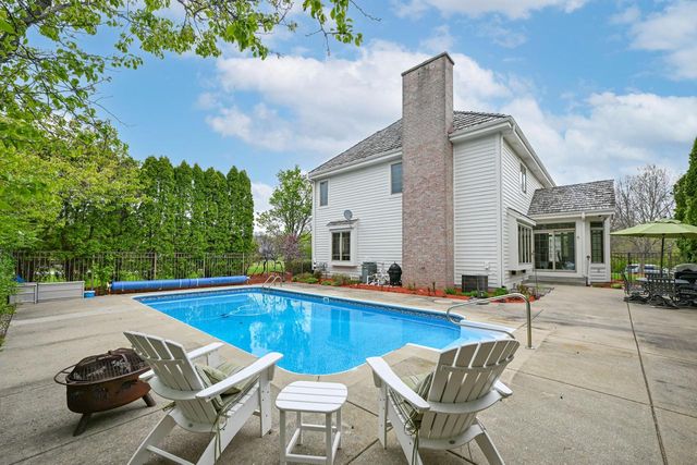 17155 Vanderbilt STREET, Brookfield, WI 53005