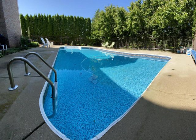 17155 Vanderbilt STREET, Brookfield, WI 53005