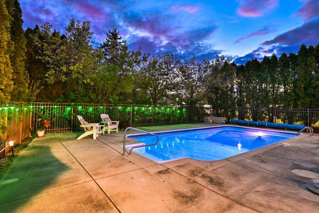 17155 Vanderbilt STREET, Brookfield, WI 53005