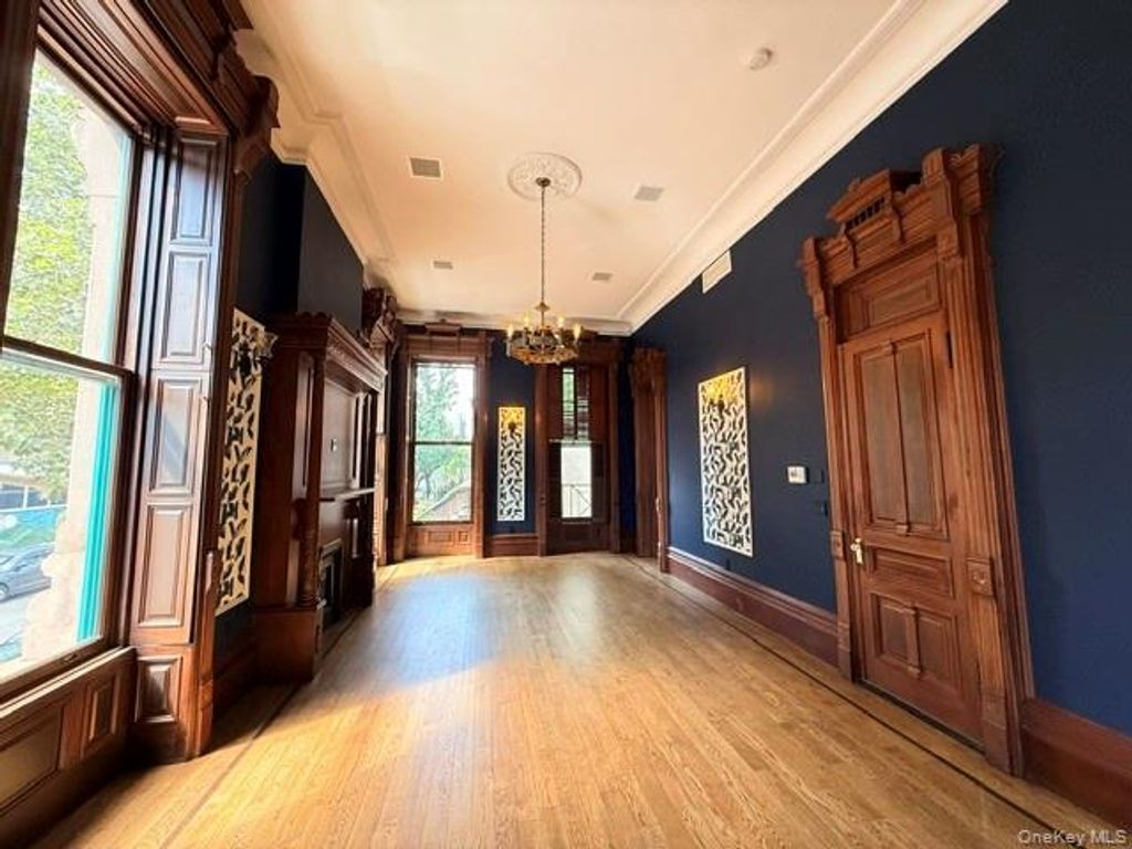 241 Lenox Avenue, New York (manhattan), NY 10027 — photo 3