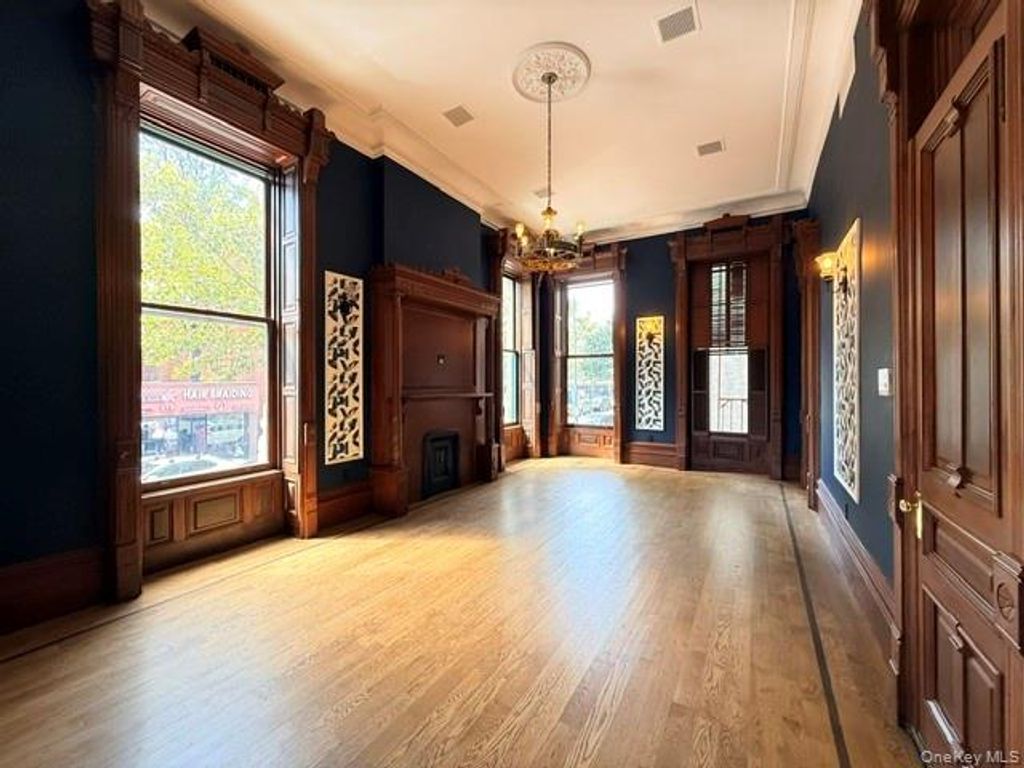 241 Lenox Avenue, New York (manhattan), NY 10027 — photo 4