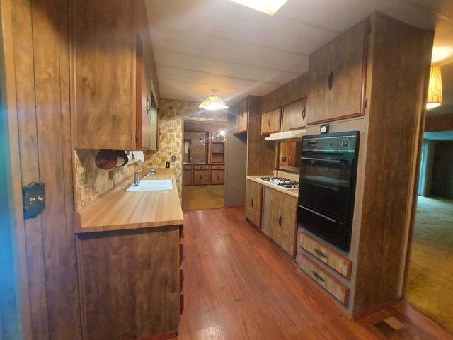 450 S Roberta Way, Marysville, CA 95901