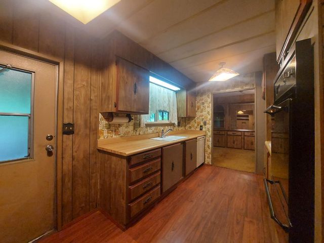 450 S Roberta Way, Marysville, CA 95901