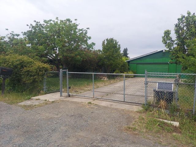 450 S Roberta Way, Marysville, CA 95901