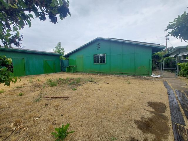 450 S Roberta Way, Marysville, CA 95901