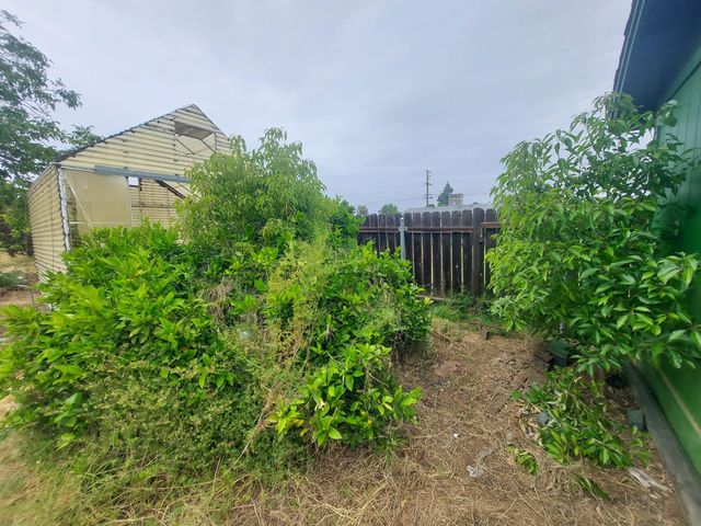 450 S Roberta Way, Marysville, CA 95901