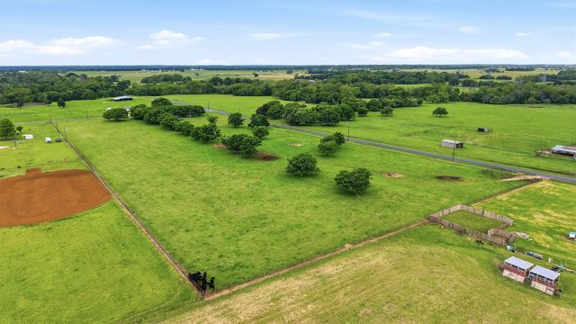 10.5 Graham Grove Road, Collinsville, TX 76233