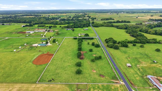 10.5 Graham Grove Road, Collinsville, TX 76233