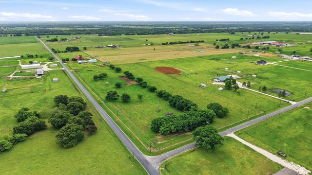 10.5 Graham Grove Road, Collinsville, TX 76233
