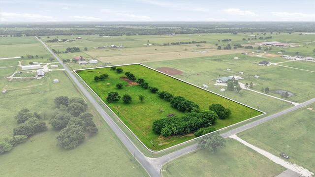 10.5 Graham Grove Road, Collinsville, TX 76233