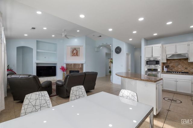 310 Lewisham Street, Bakersfield, CA 93311