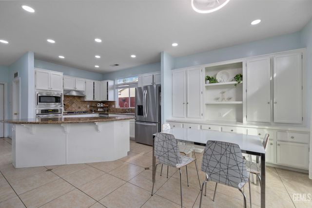 310 Lewisham Street, Bakersfield, CA 93311