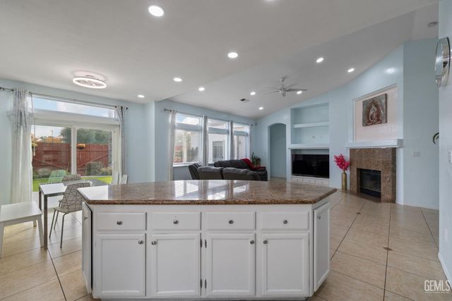 310 Lewisham Street, Bakersfield, CA 93311