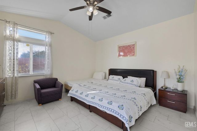 310 Lewisham Street, Bakersfield, CA 93311