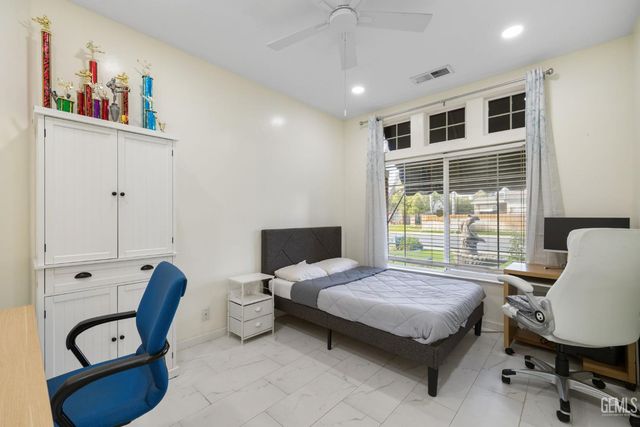 310 Lewisham Street, Bakersfield, CA 93311