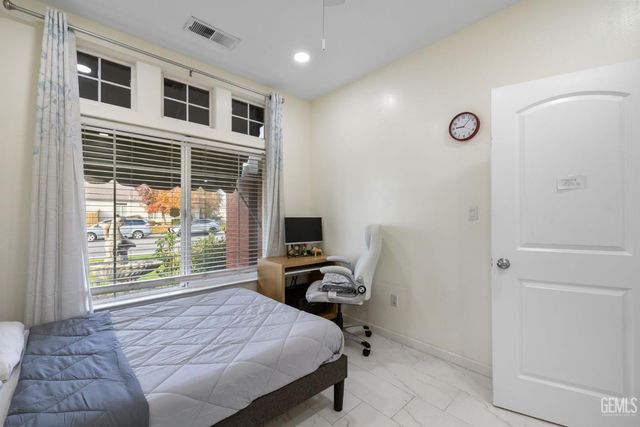 310 Lewisham Street, Bakersfield, CA 93311