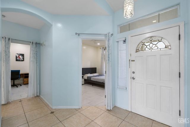 310 Lewisham Street, Bakersfield, CA 93311