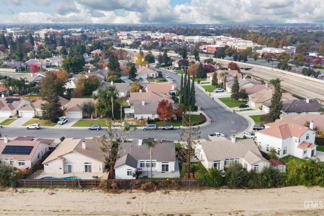 310 Lewisham Street, Bakersfield, CA 93311