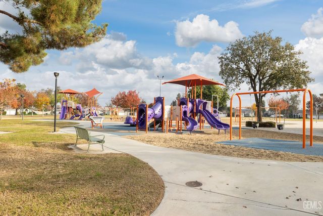 310 Lewisham Street, Bakersfield, CA 93311