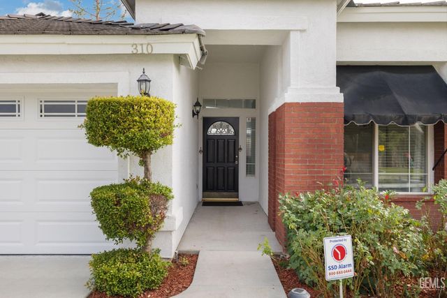 310 Lewisham Street, Bakersfield, CA 93311