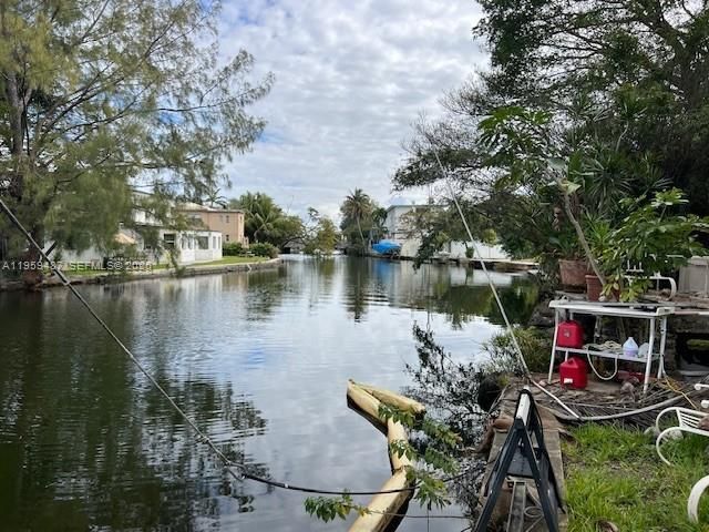 7715 NE 5th Ave, Miami, FL 33138