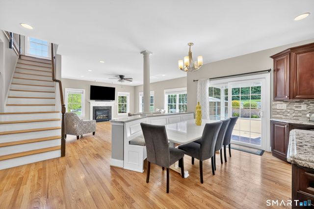 4 Natures Way, South Windsor, CT 06074