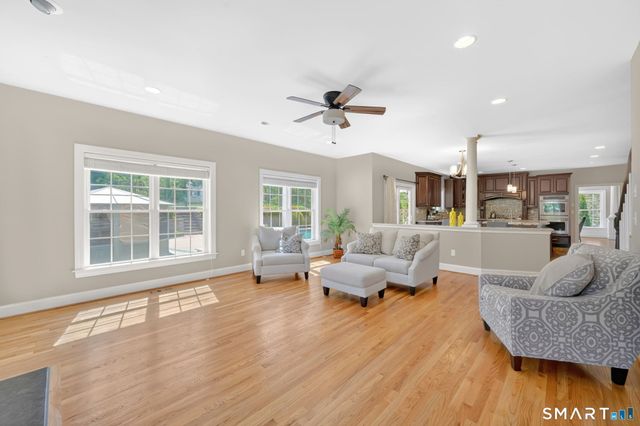 4 Natures Way, South Windsor, CT 06074