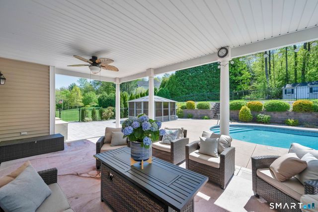 4 Natures Way, South Windsor, CT 06074