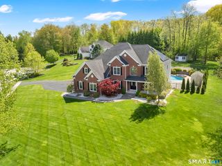 4 Natures Way, South Windsor, CT 06074