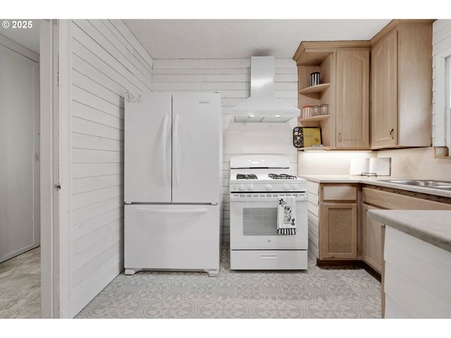 2309 Se 135TH Ave, Portland, OR 97233
