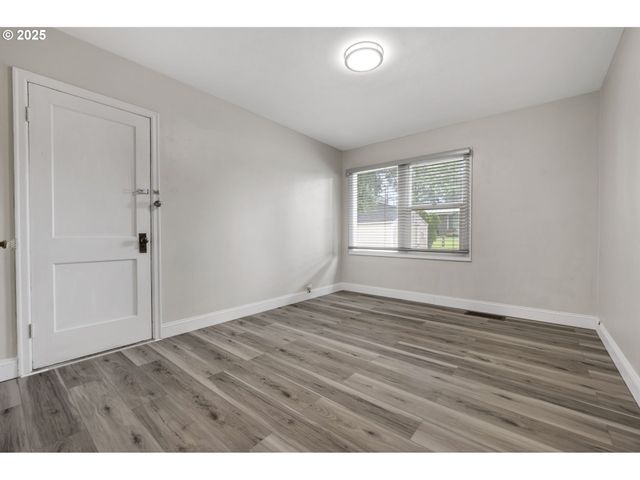 2309 Se 135TH Ave, Portland, OR 97233