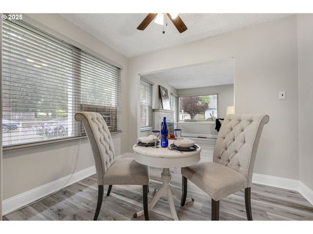 2309 Se 135TH Ave, Portland, OR 97233